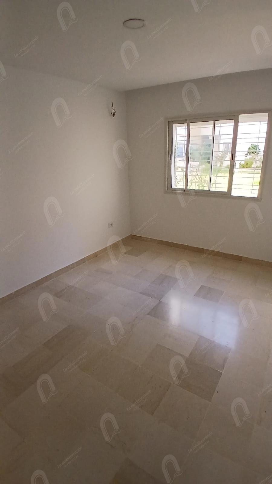 A louer un appartement S+2 hst au rdc