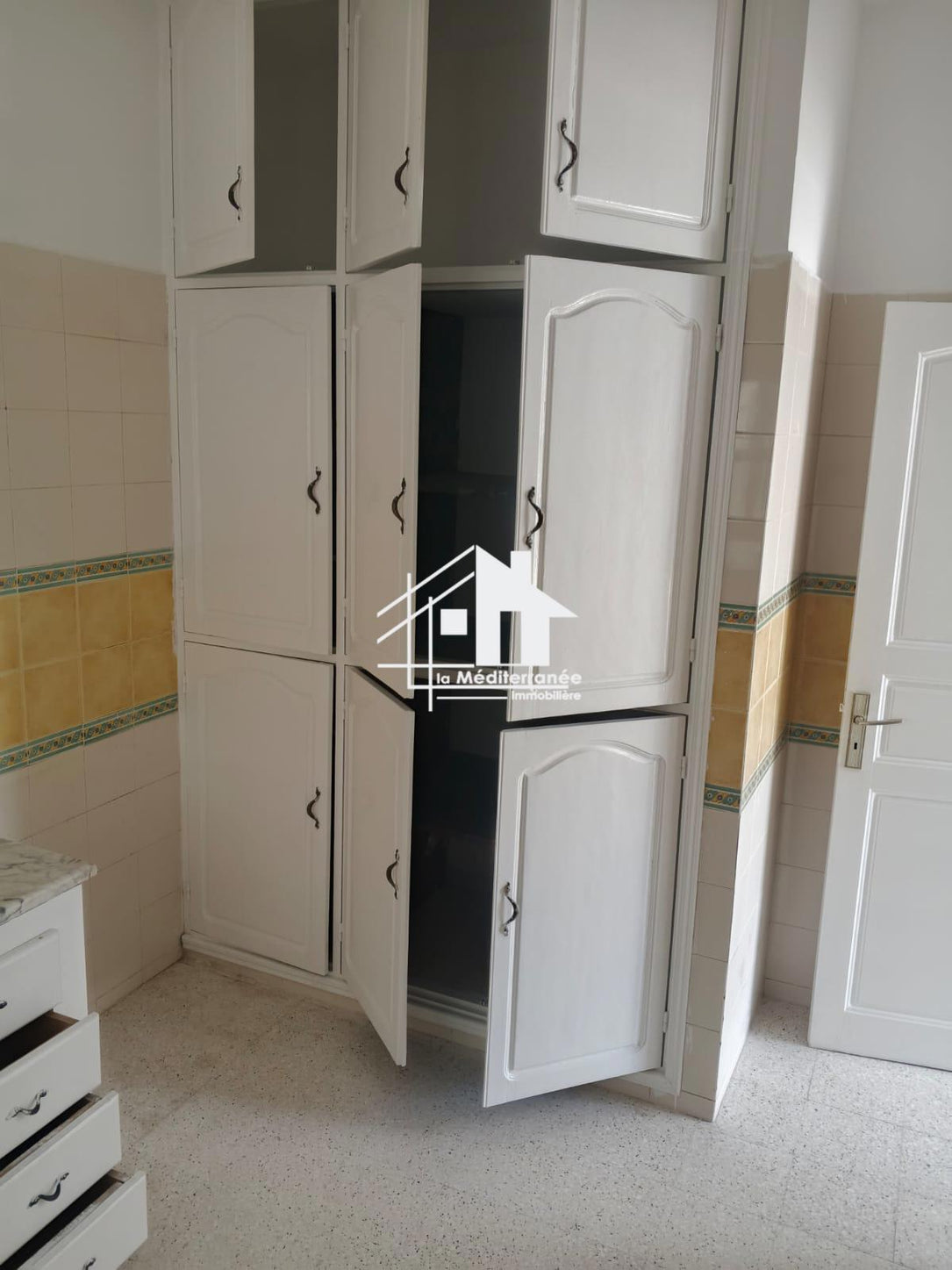 A louer étage de villa S+2 à manouba