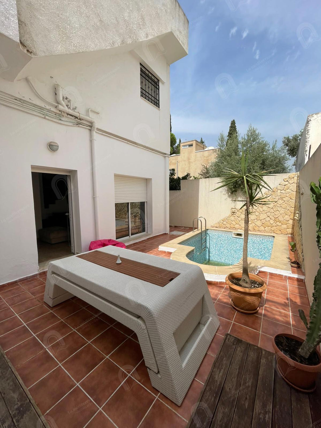 A vendre une superbe villa au bardo