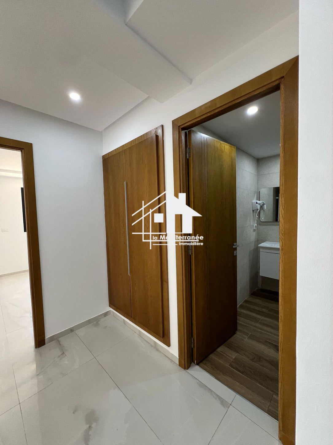 a louer appartement s+2 hst à manouba