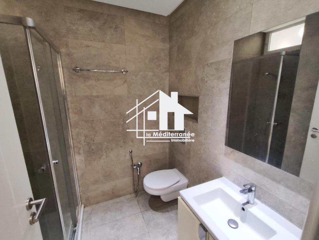 A louer un S+1 avec jardin à la Soukra