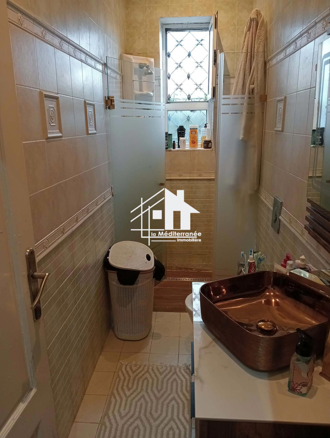 A vendre villa S+3 à Ezzahra