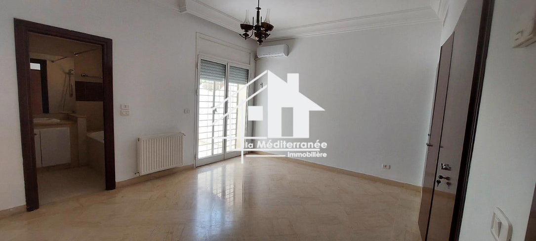 appartement S+3 RDC