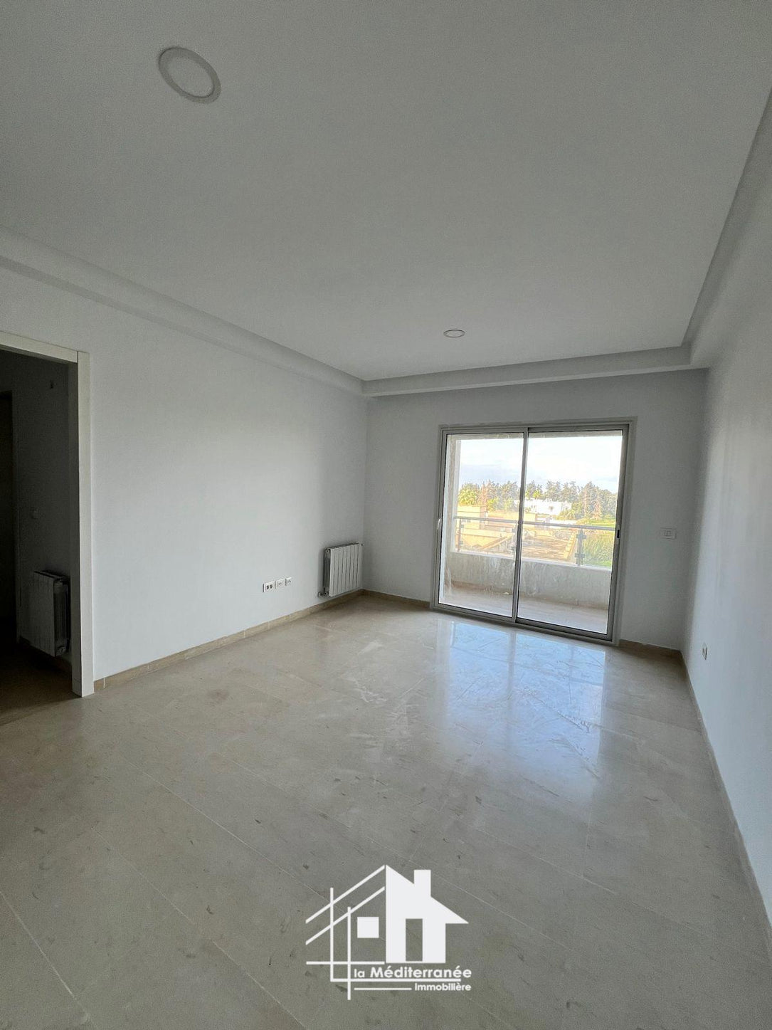 A louer appartement S+1 à la Soukra