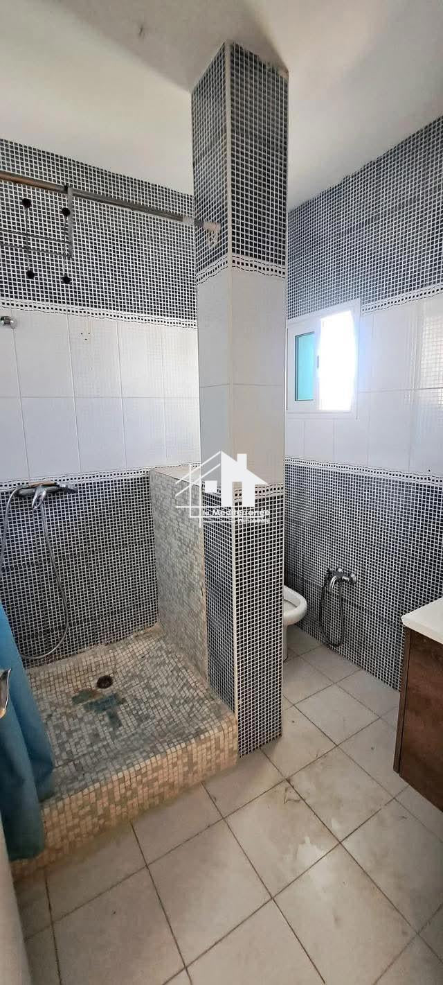 Une villa S+4 à Ain Zaghouan Nord