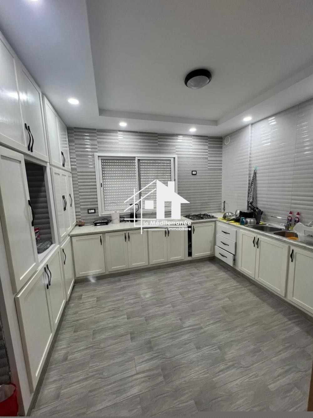 A louer appartement S+1 hst au bardo