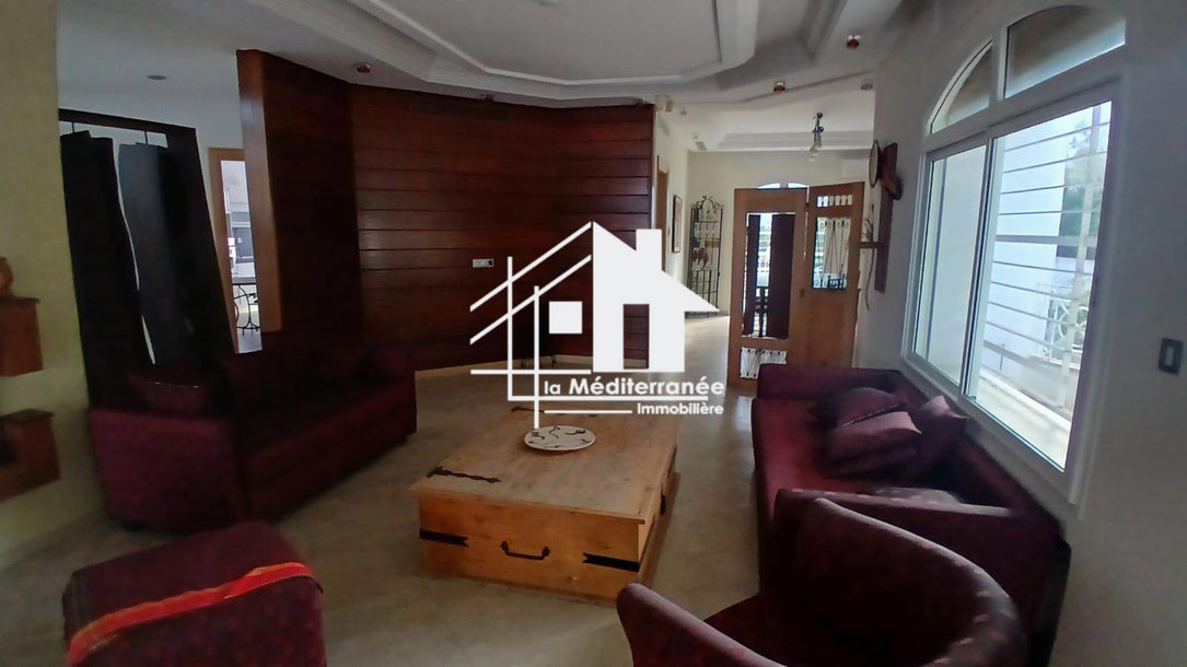 A vendre une villa S+6 gammarth