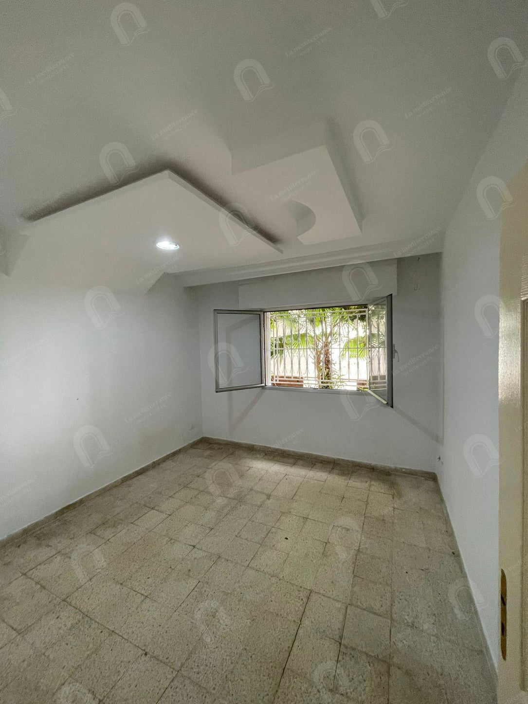 A vendre appartement S+2 au Rdc à khaznadar