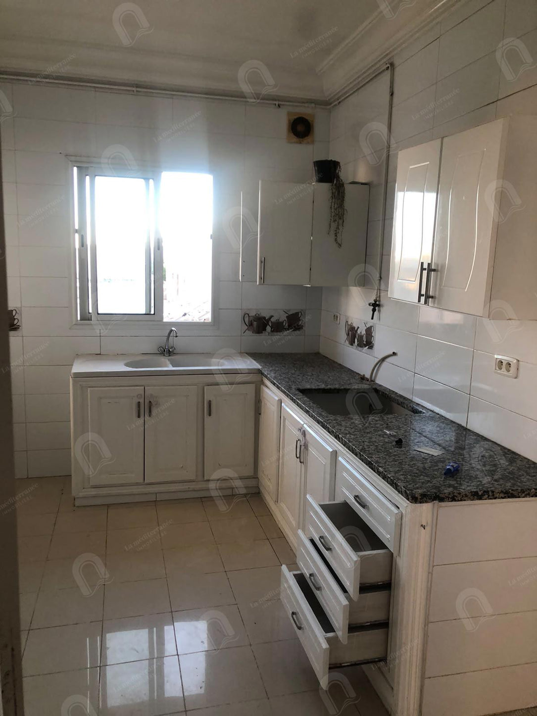 A louer un appartement s+2 à jardin d'el menzah 2