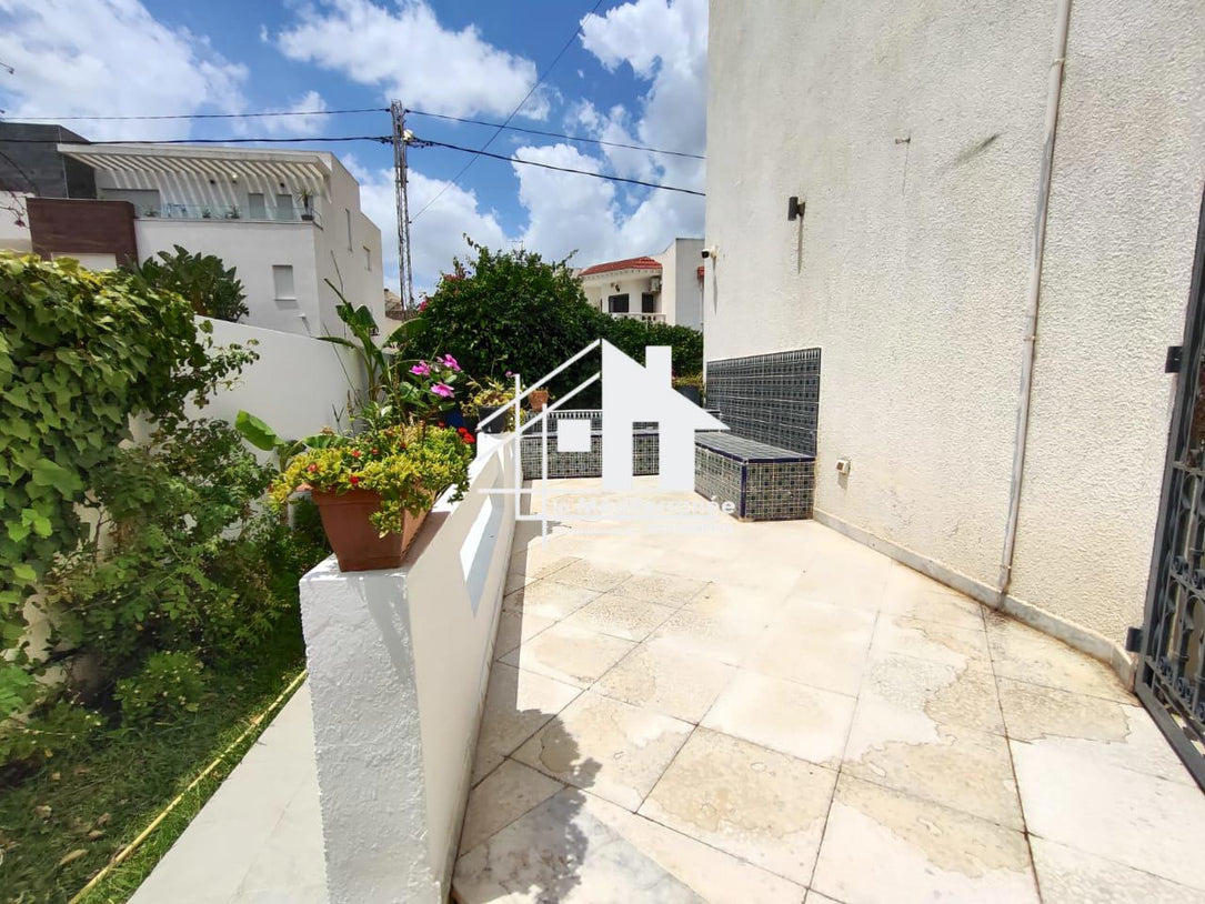 A louer une villa meublée à la soukra