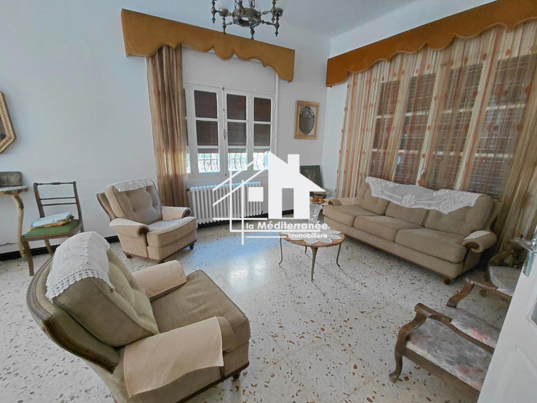 A vendre une villa sur deux niveaux à Montfleury