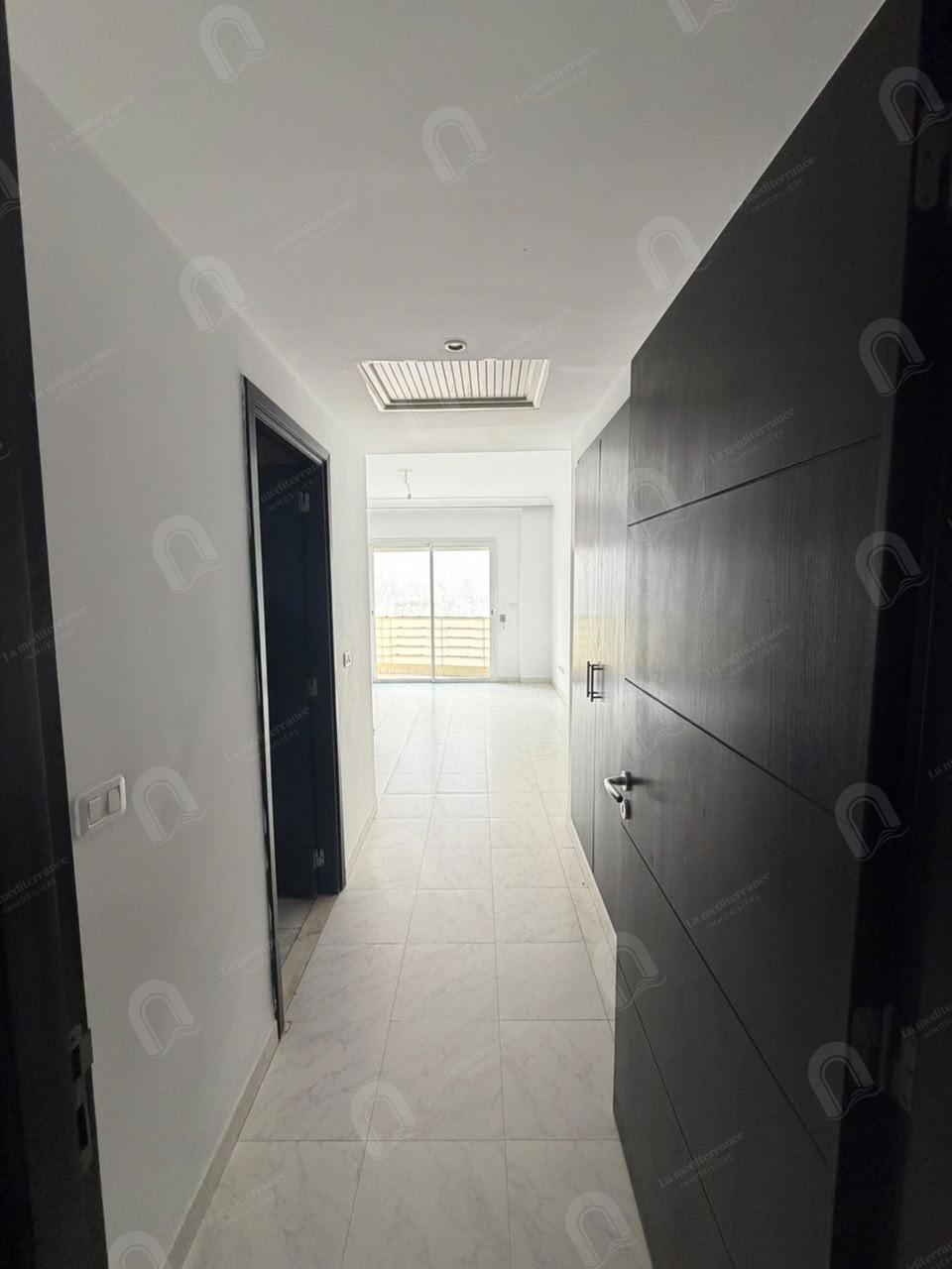 À louer  Appartement S+3 à Menzah 9C