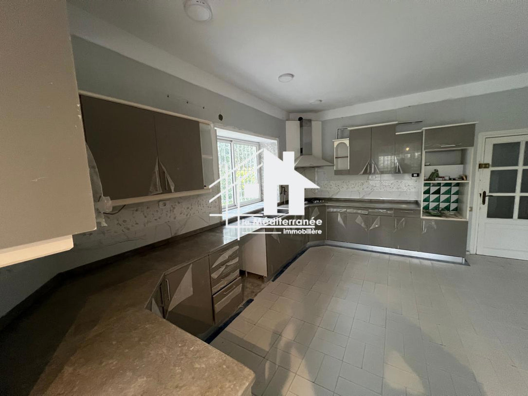 A louer Villa S6 avec piscine