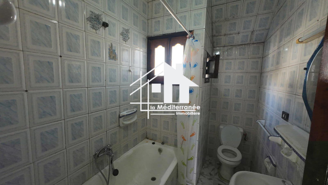 A louer étage de villa s+2 au bardo