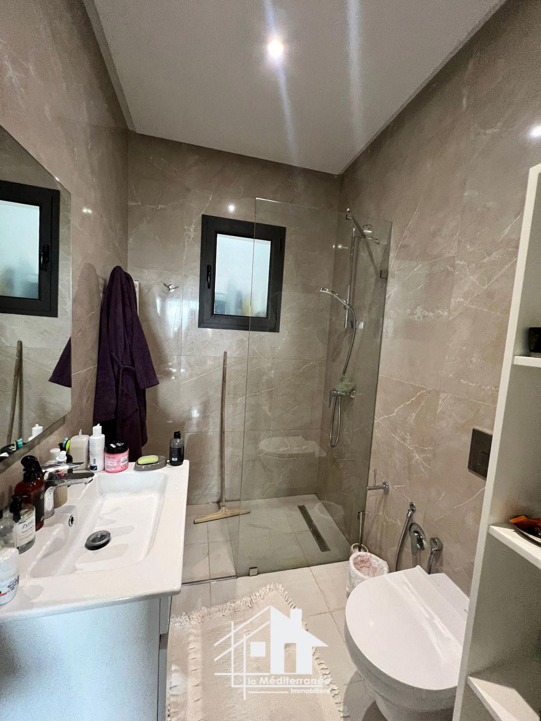 A vendre appartement s+2 d'exception à la soukra