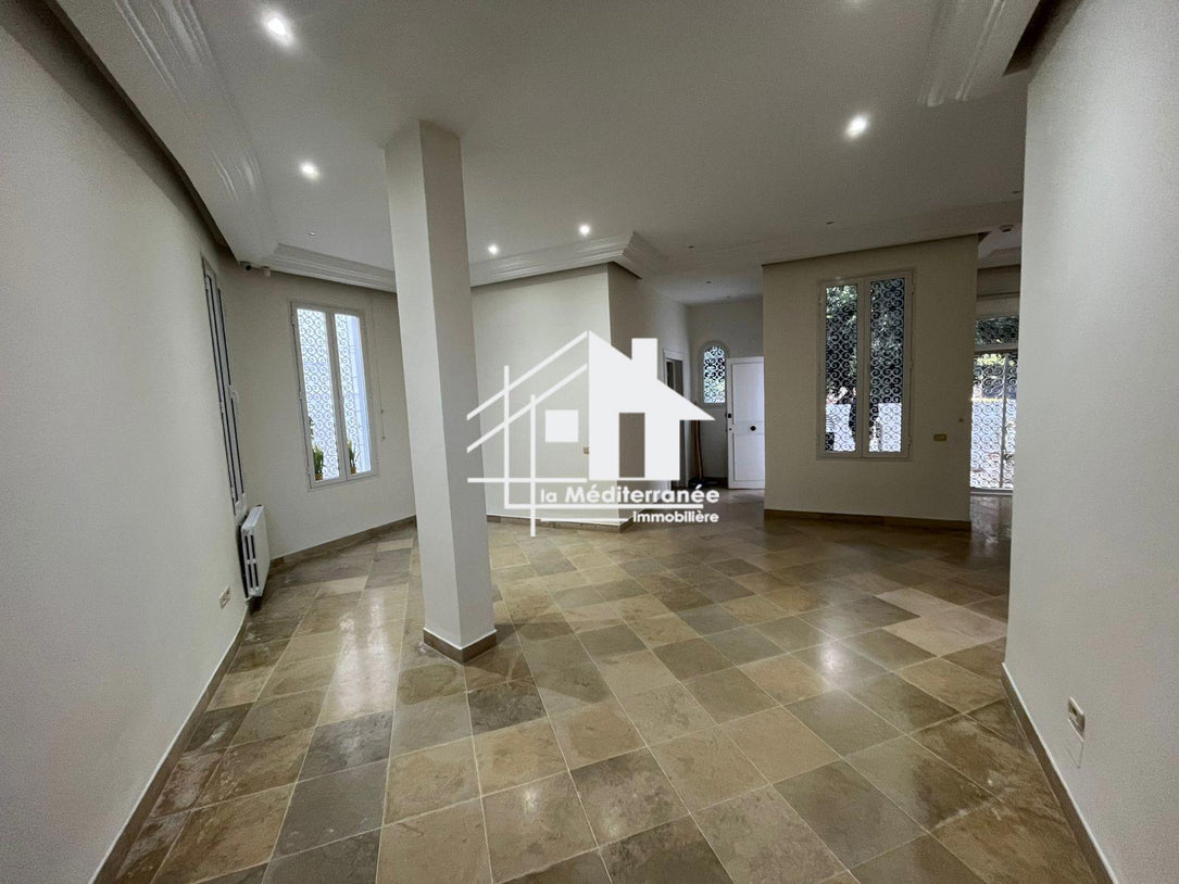 A louer duplex s+3 à la Marsa