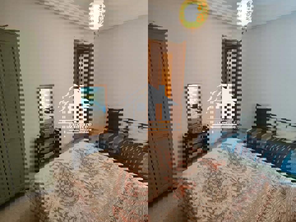 S+1 richement meublé au RDJ à Ennasr 2