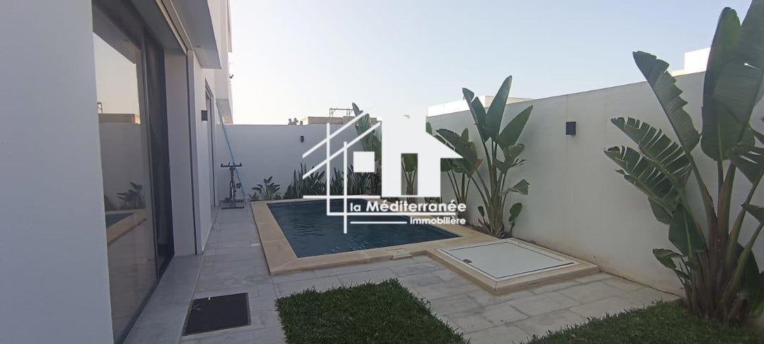 A louer une villa jumelée avec piscine à la soukra