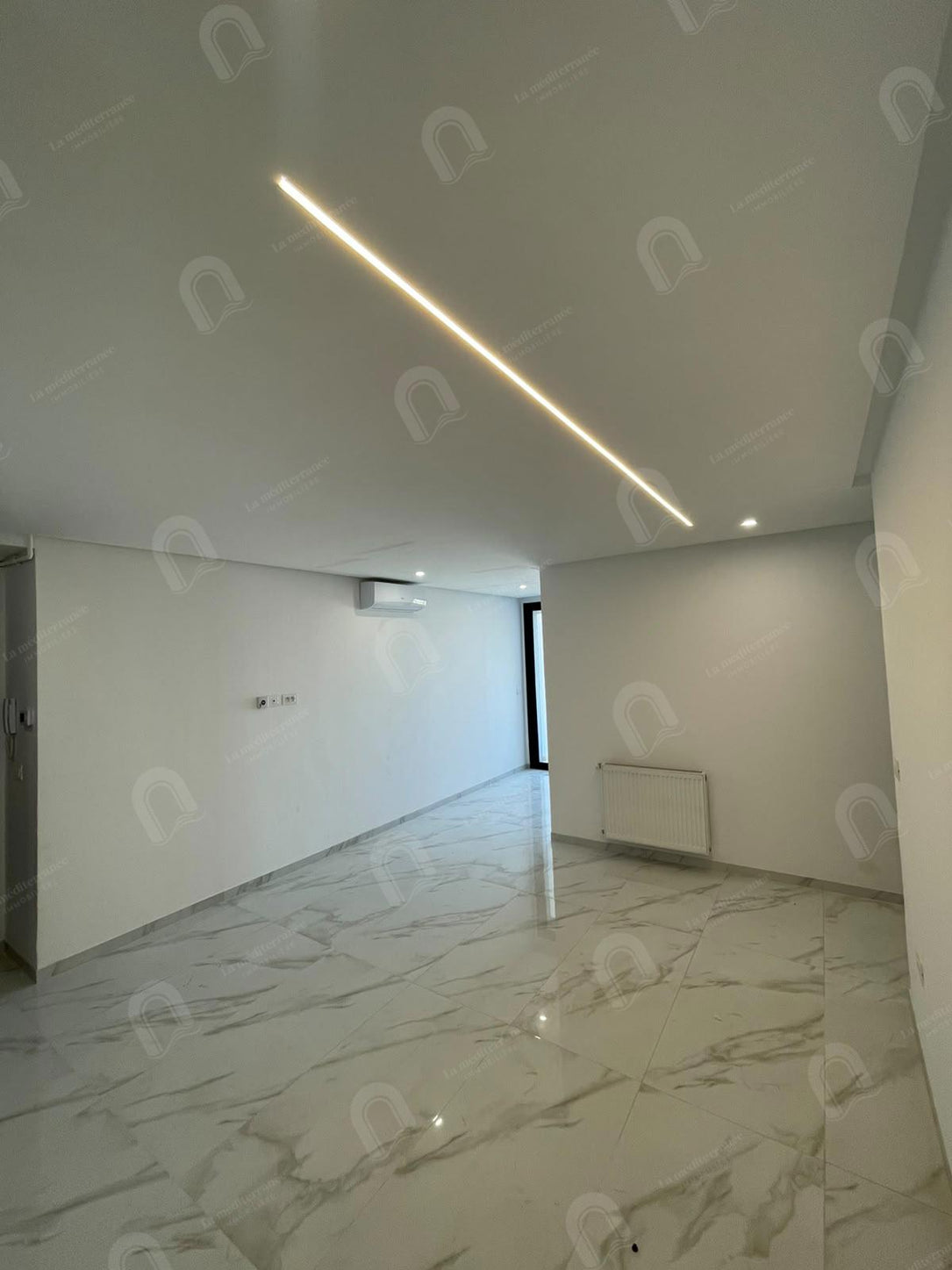 A vendre un appartement S+3 hst jamais habité