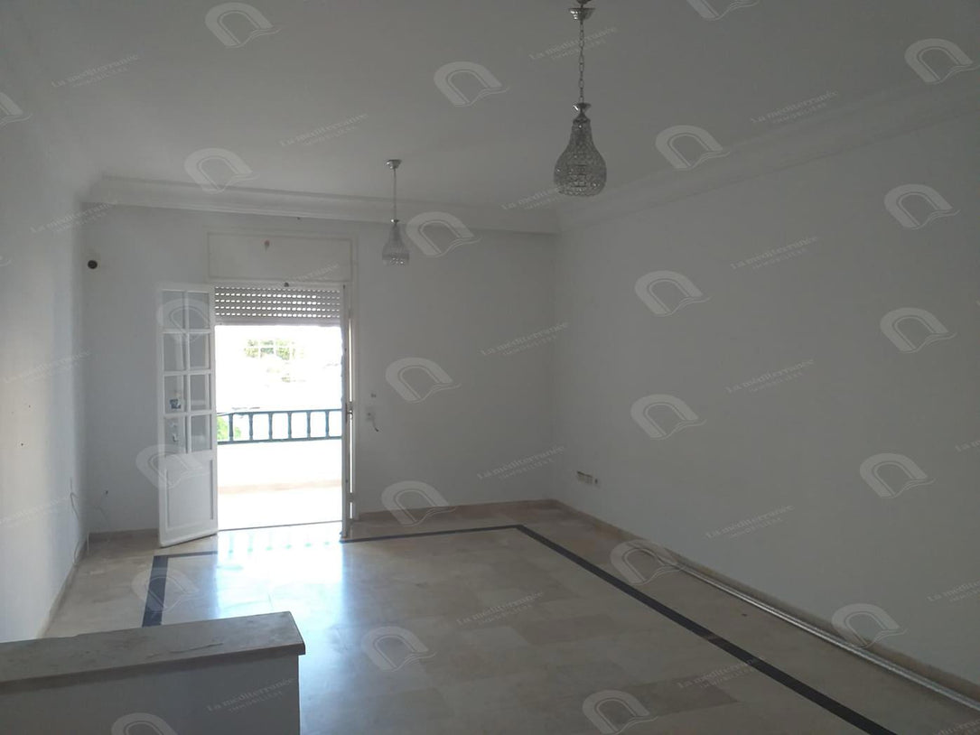 Appartement s+3 à Ezzahra