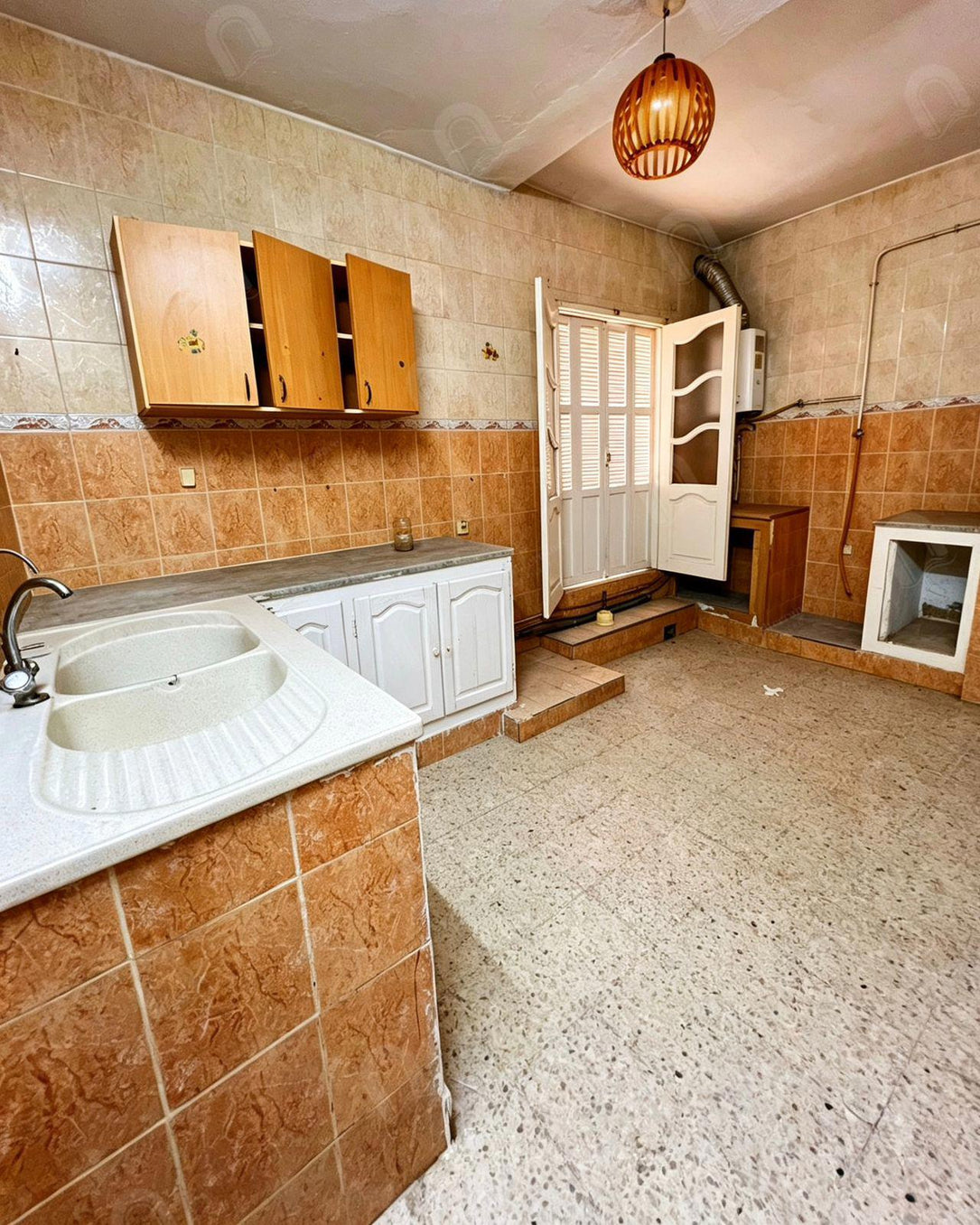 A Vendre étage de villa S+2 au bardo rue de la France