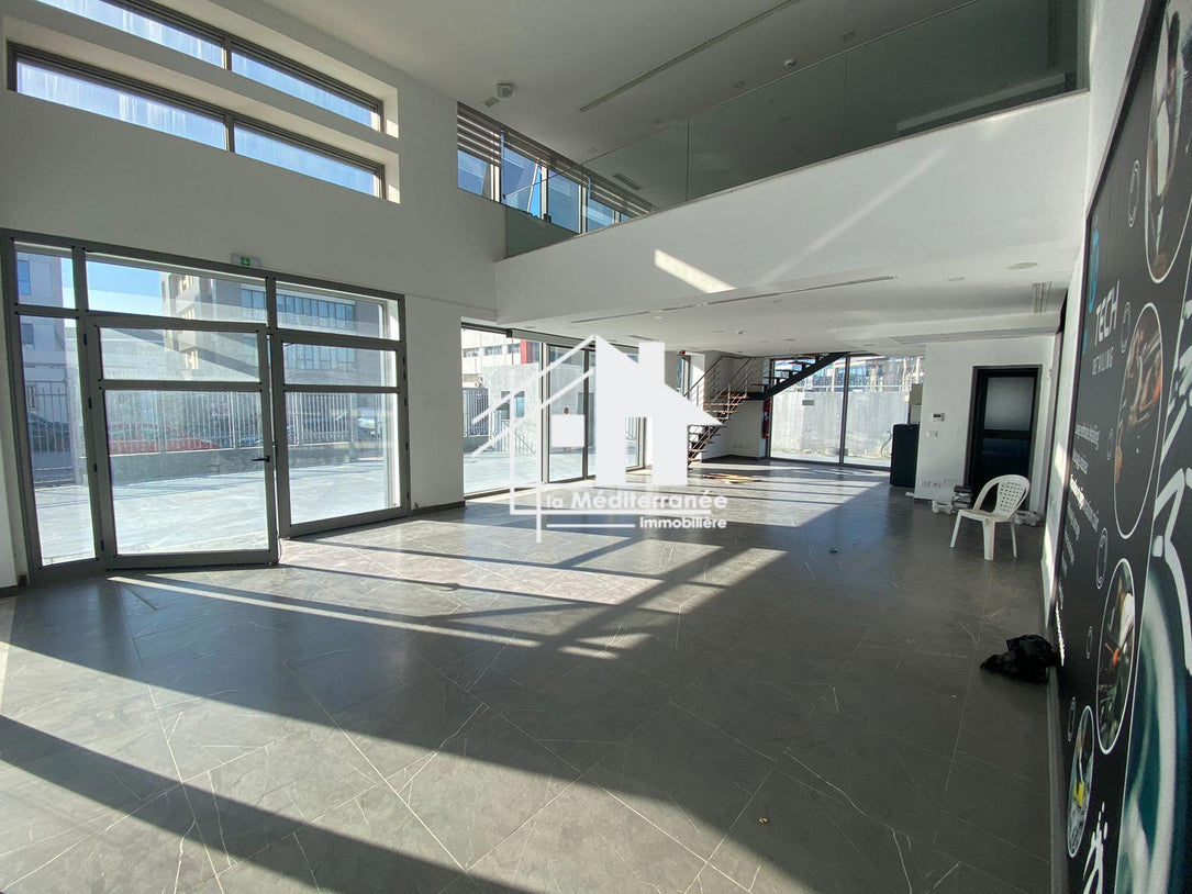 a vendre un depot au lac 3