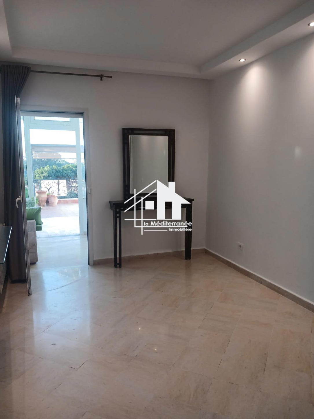 A louer un duplex s+3 à Amilcar