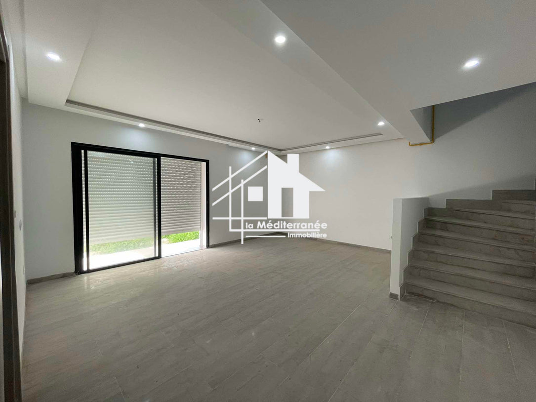 A louer un Duplex à usage bureautique ou commercial A  Ezzahra à Ezzahra