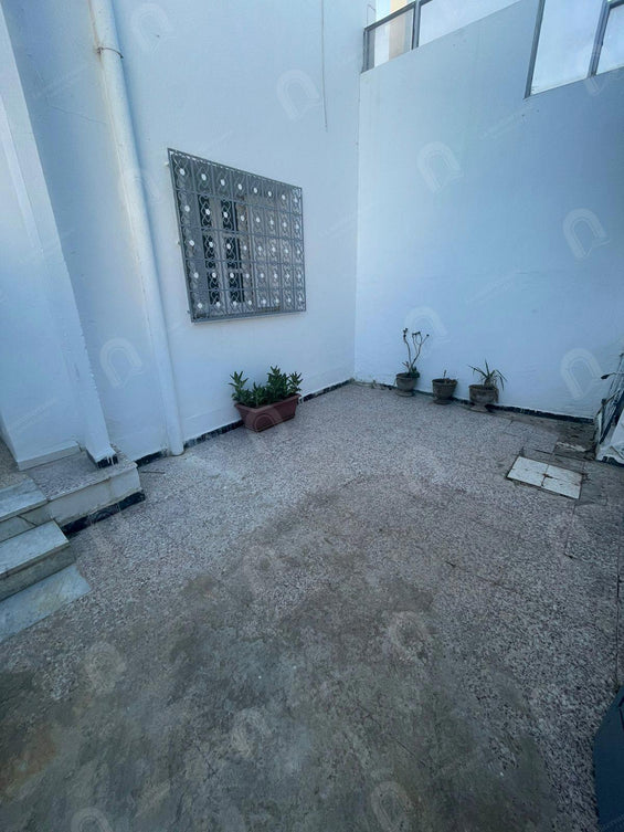 A louer studio S+0  rue bayrout bardo