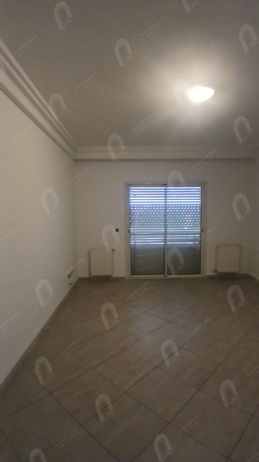 Appartement S+3 aux berges du lac 2