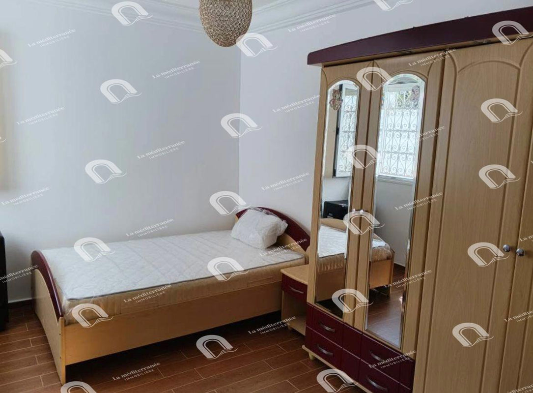A louer étage de villa meublé s2 au RDC à Marsa Nassim