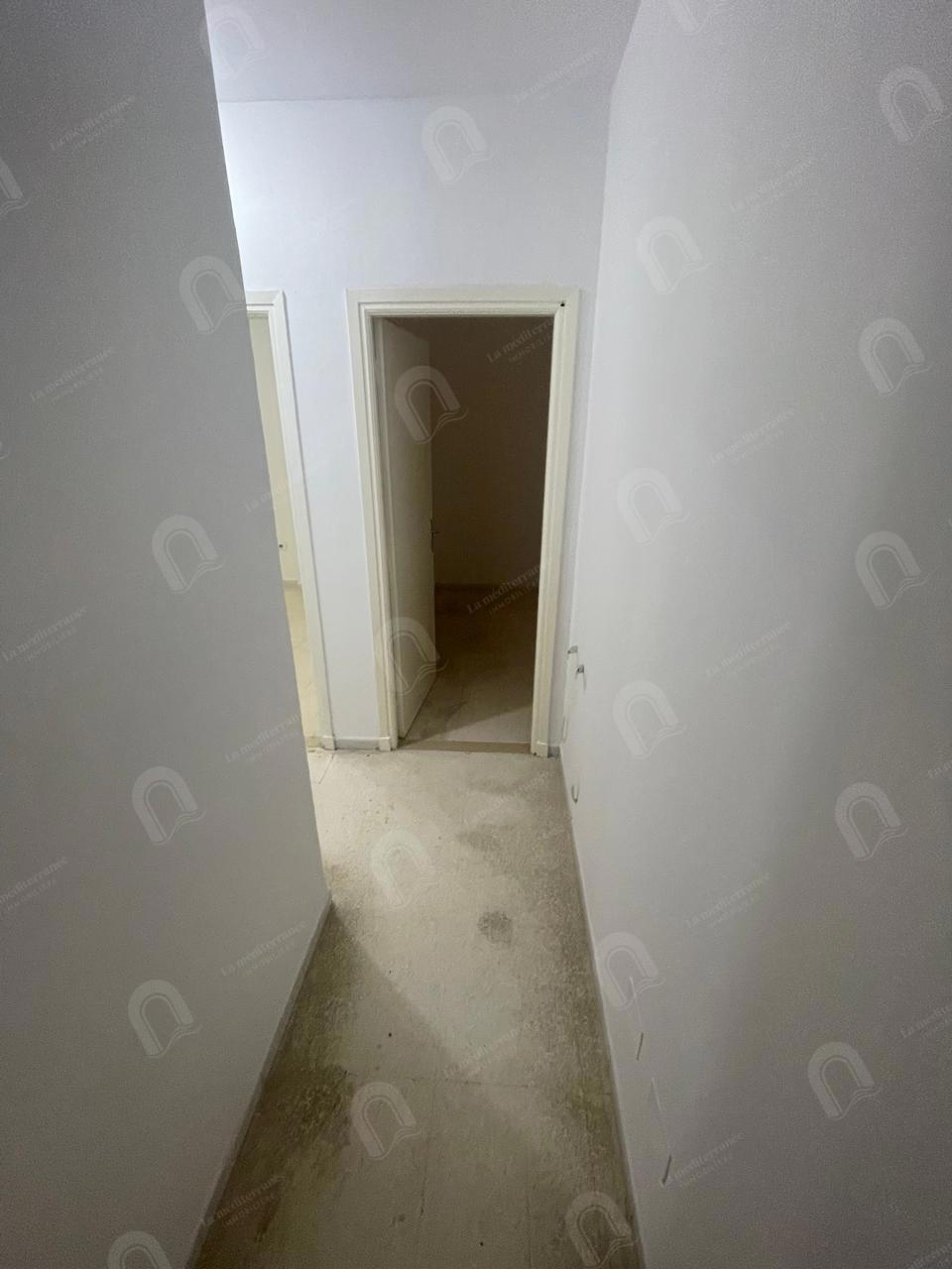 A louer un appartement S+2 situé au 2ème étage