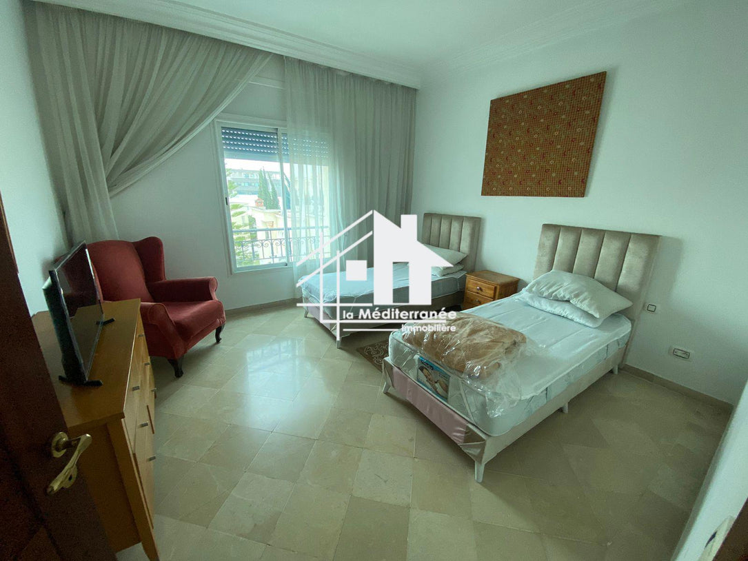 Un appartement S+2 meublé à louer au lac 2