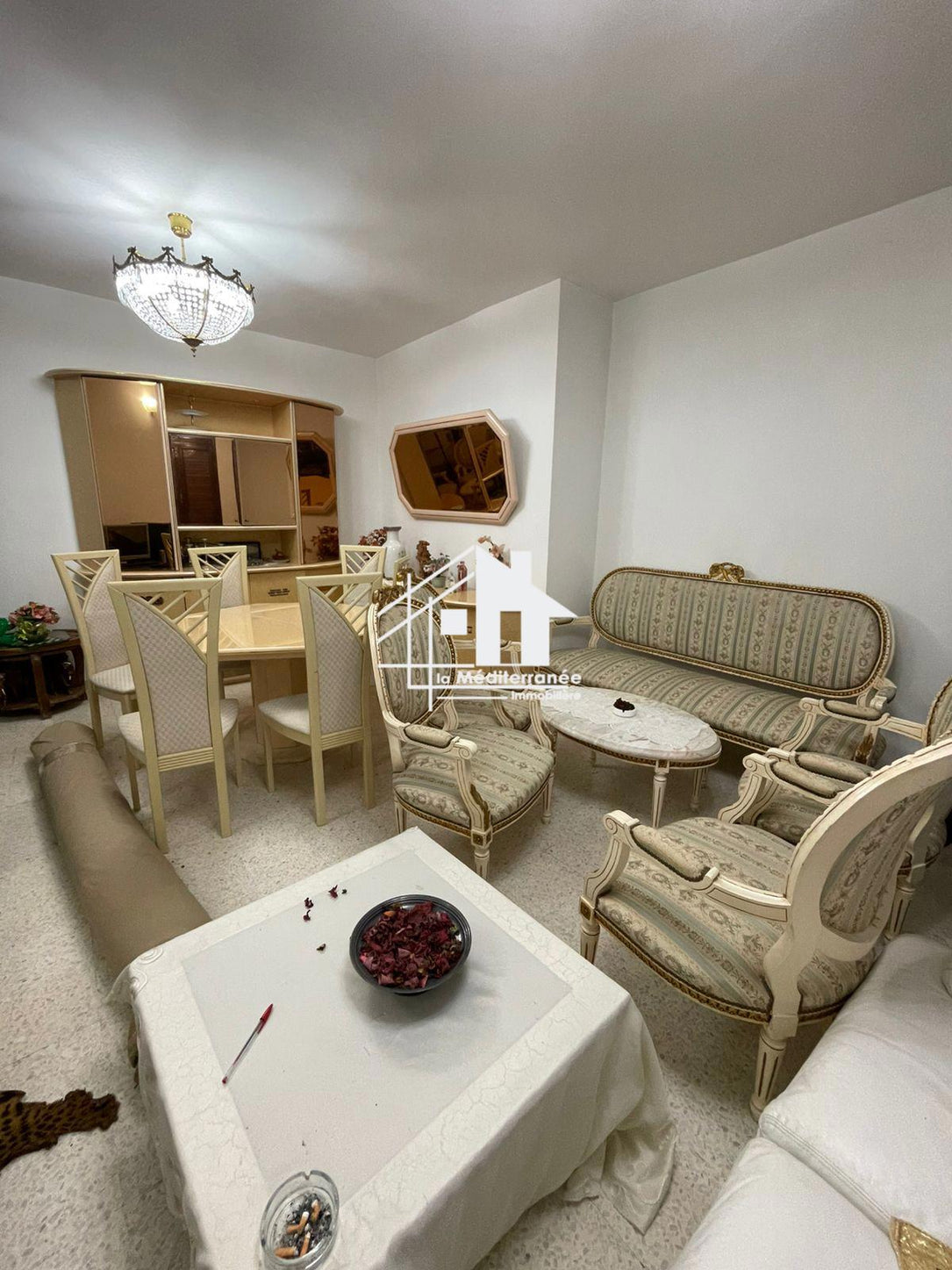 A louer un appartement s+3 à el Menzah 9B