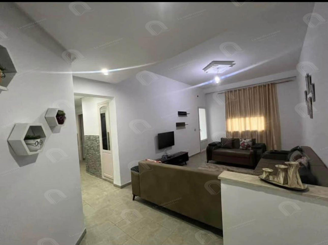 A vendre un appartement S+3 à manouba  Cité Les Orangers