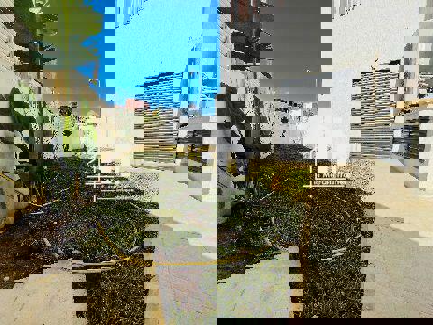 A louer un S+2 avec piscine et jardin