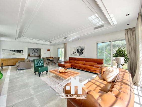 A vendre villa de luxe à chotrana 2
