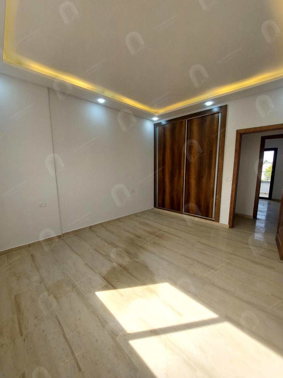 A louer étage de villa S2 à la soukra