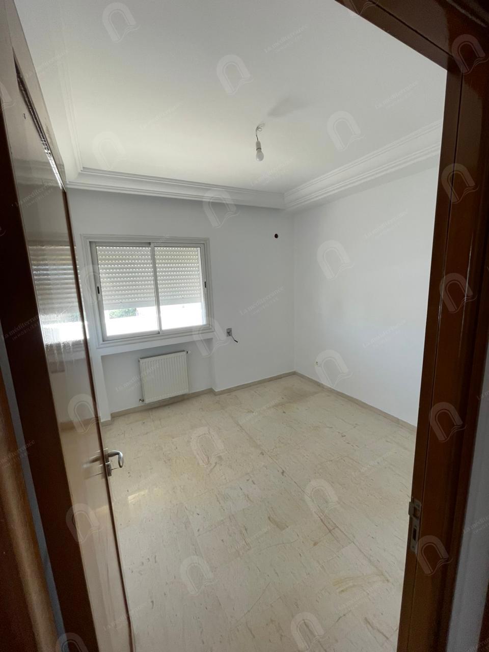 A vendre un appartement S+3 hst au bardo