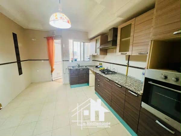 A vendre Appartement S+3 à Ennasr 2