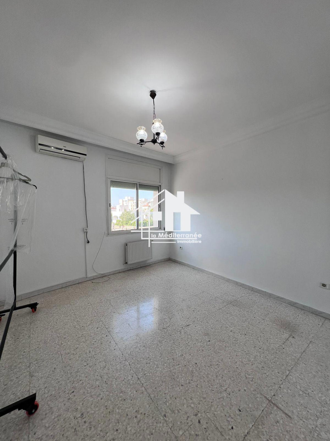 A louer appartement S+4 au Bardo
