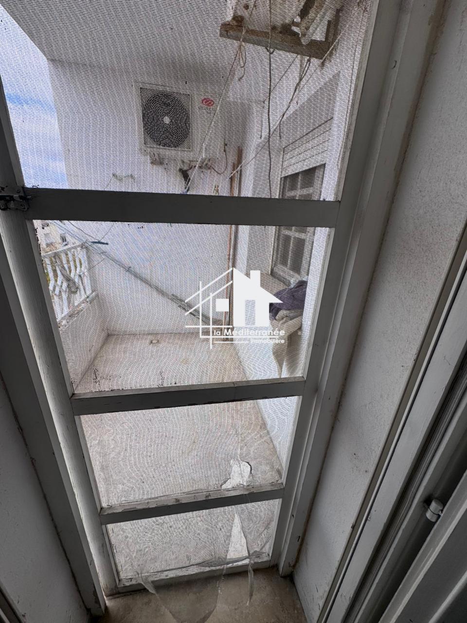 A louer appartement S+3 à El agba