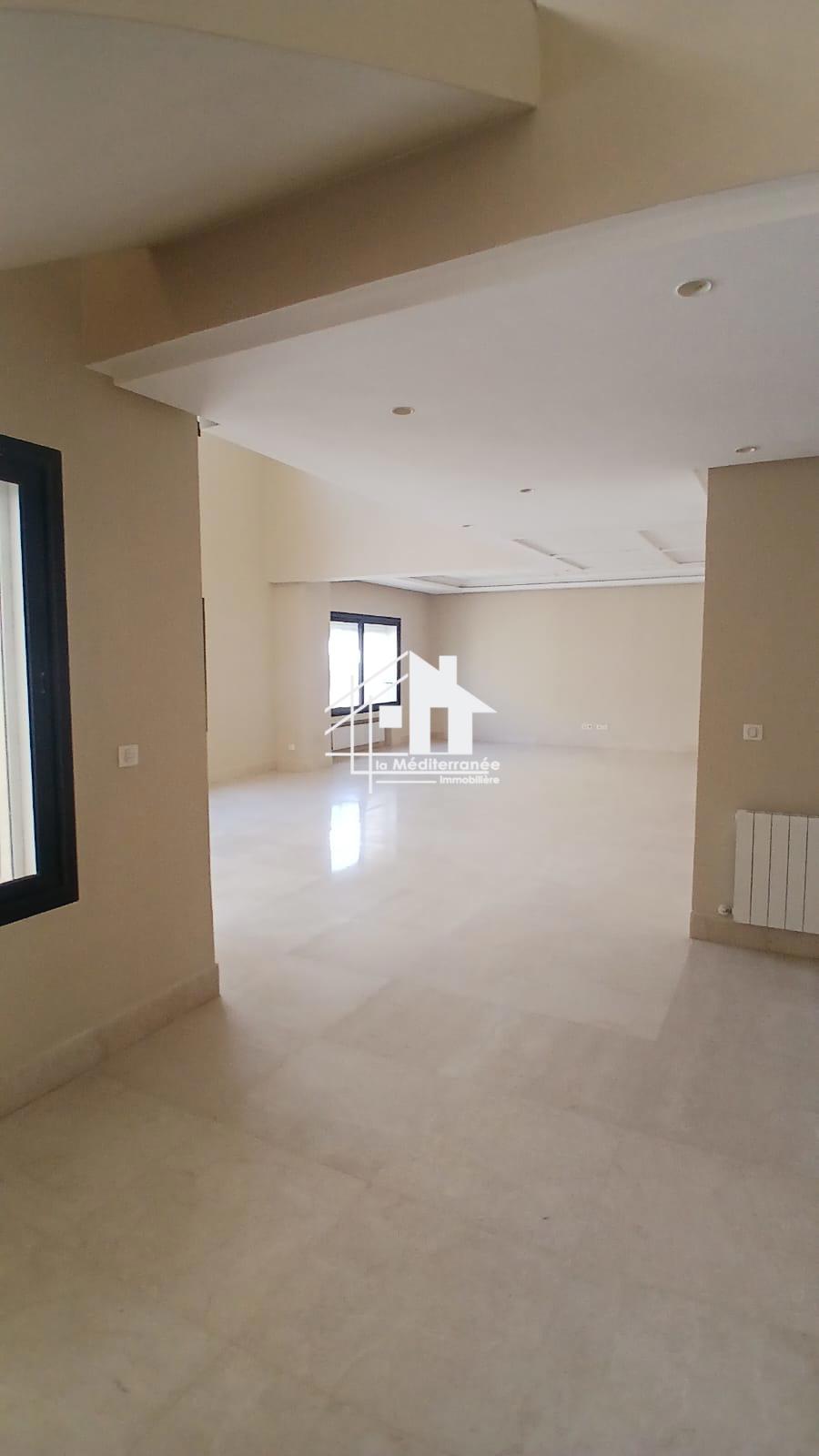 Un Duplex S+6 aux Jardins de Carthage
