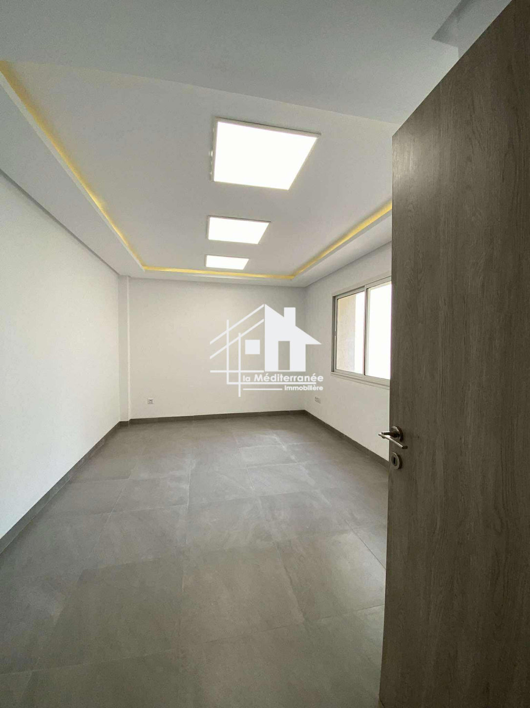 Espace bureautique S+2 à Megrine coteaux