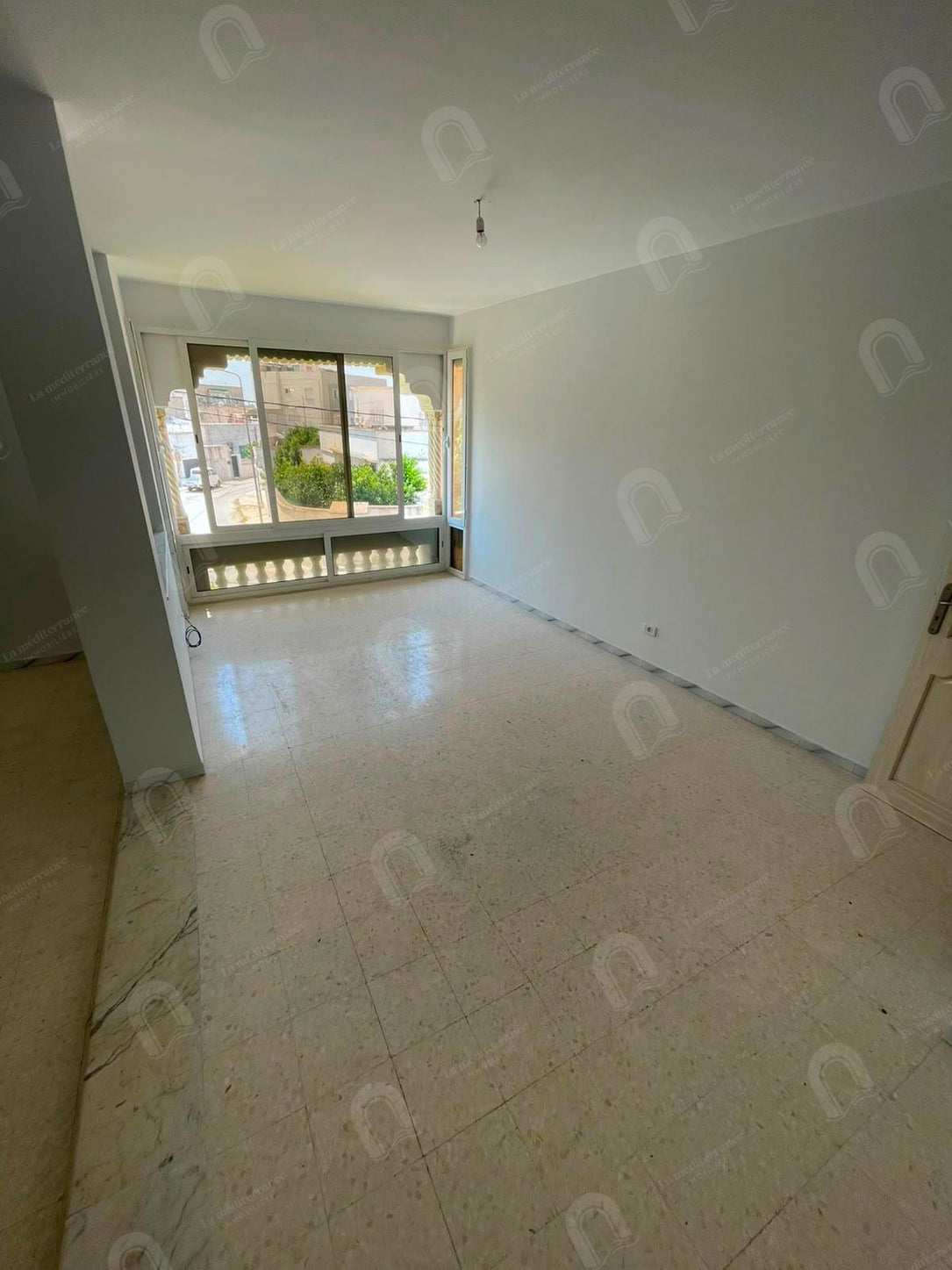 A louer étage de villa s+3 à cité haras bardo