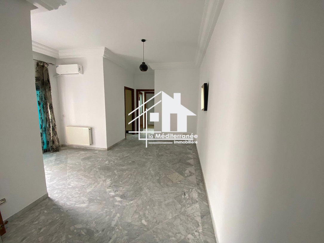 Un Appartement S+2 au lac 2