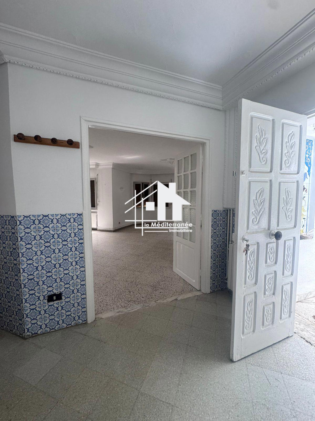 à louer un étage de villa s+3 au bardo