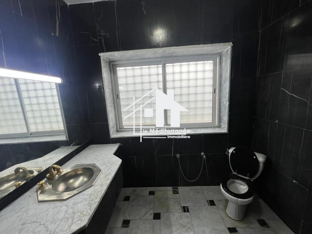 A louer Villa S6 avec piscine