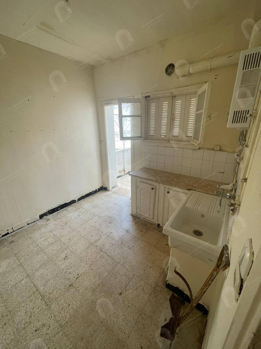 A louer un appartement S+2 à khaznadar