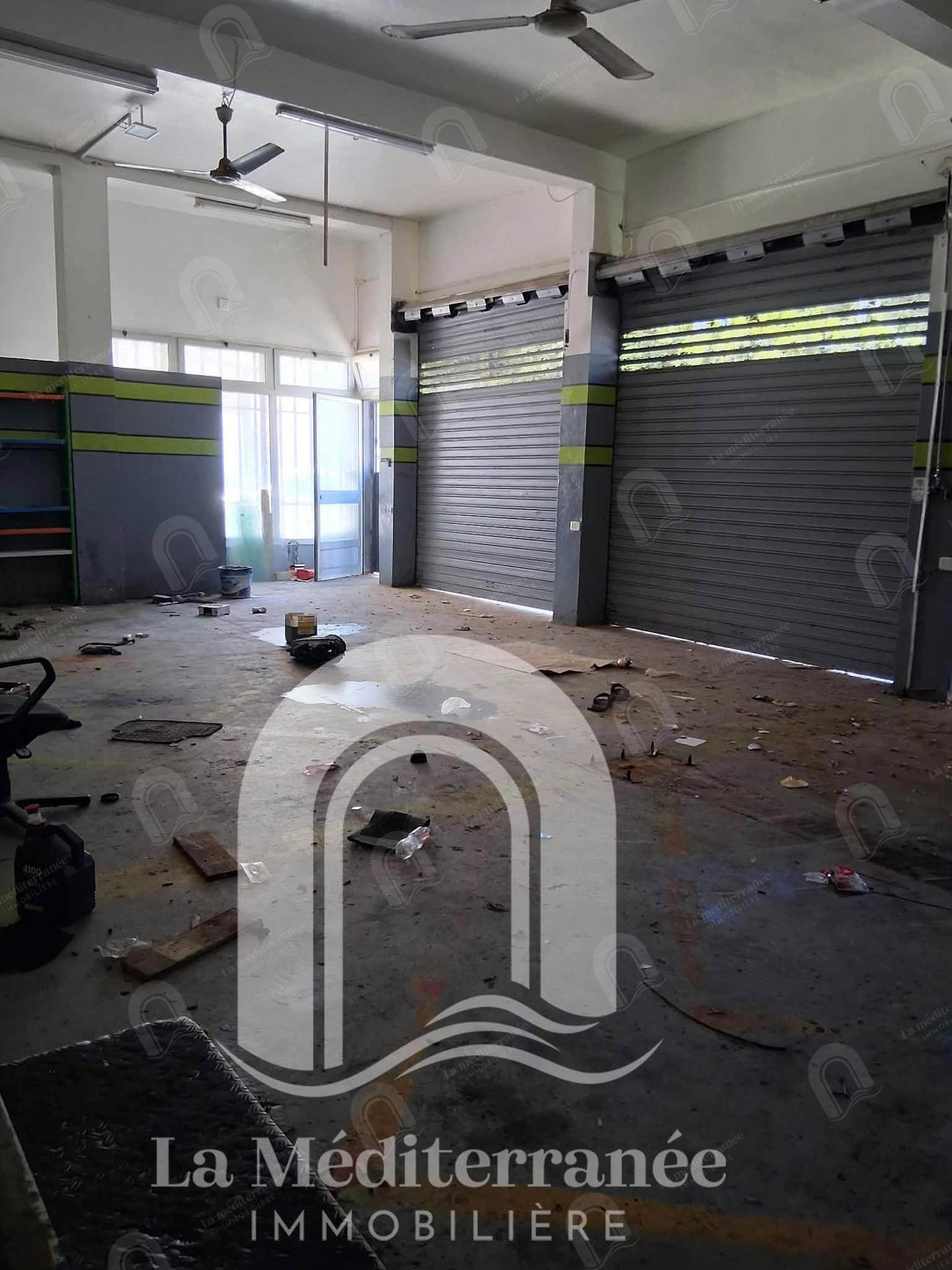Locaux commerciaux à Rades